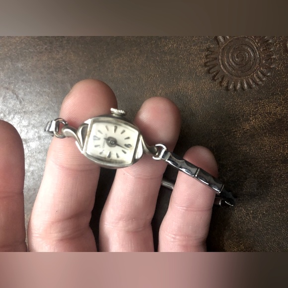 Vintage Caravelle Watch - Picture 3 of 4